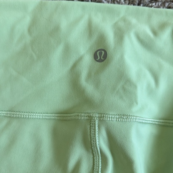 Women’s lululemon wunder under high rise tight 25” full on luxtreme - Picture 4 of 4